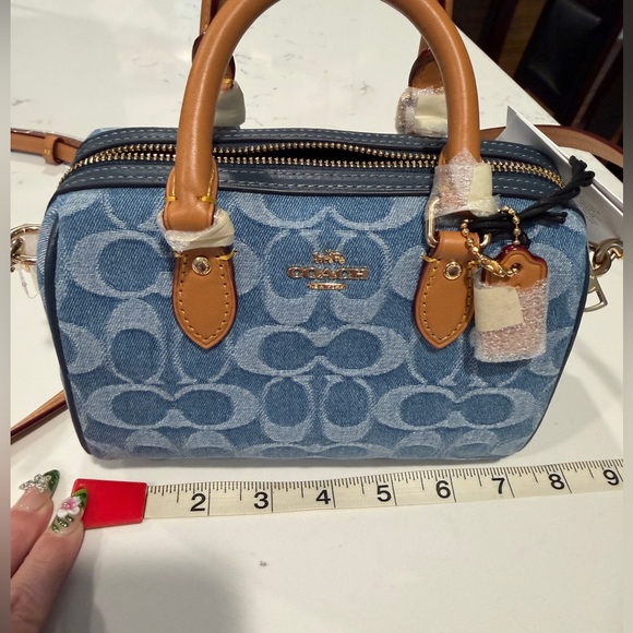 🦋New! Coach! - Picture 15 of 17